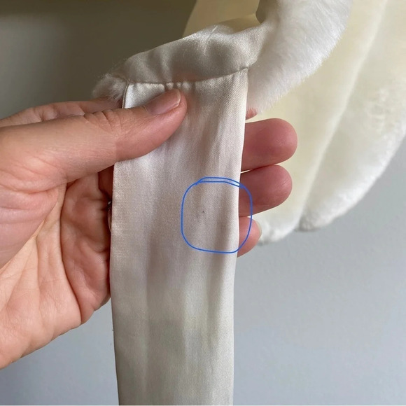 Faux fur cream wrap with satin tie - Wedding - Picture 9 of 11